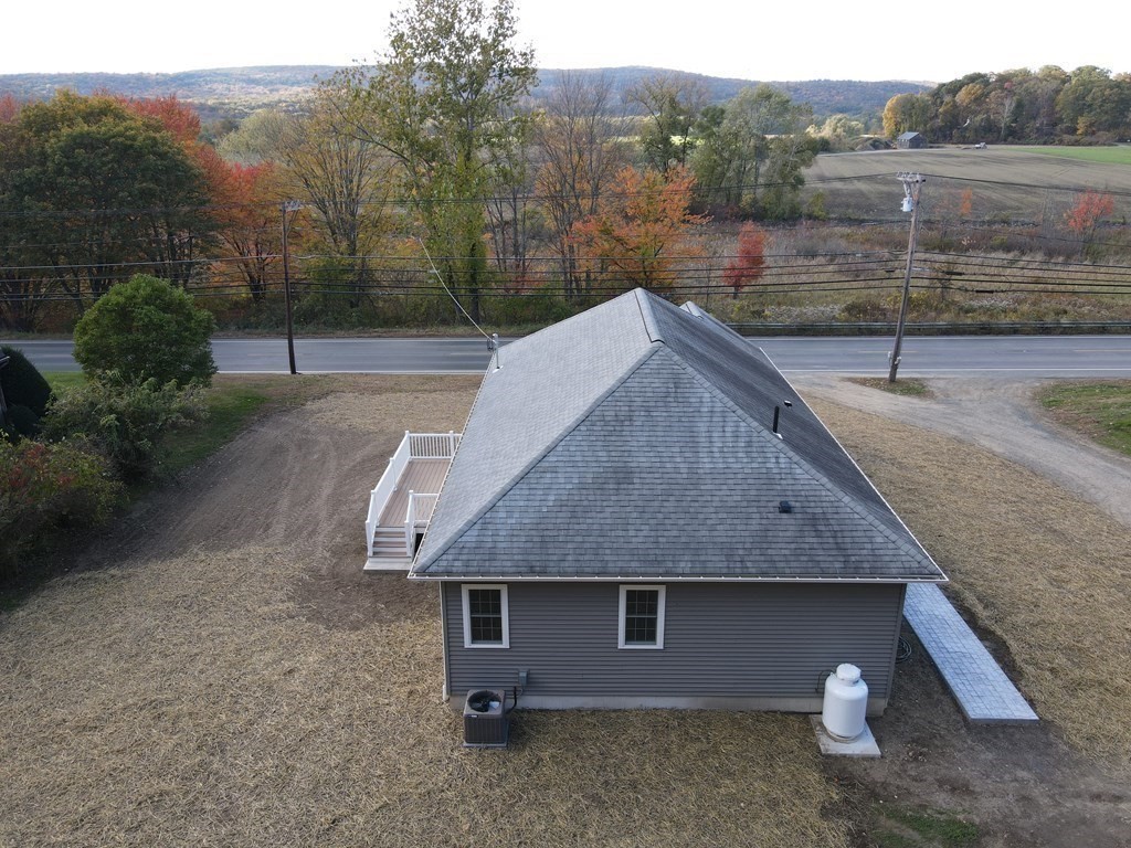 638 Greenfield Road Deerfield, MA 01342 - Photo 7 of 33