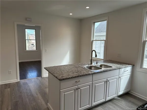 $2,100 | 761 Brewster Street, Unit 2, Bridgeport, CT 06605