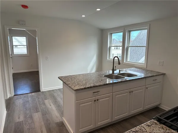 $2,100 | 761 Brewster Street, Unit 2, Bridgeport, CT 06605