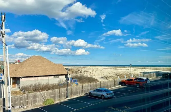 $2,950 | 438 Highway 35, Unit 1201, Mantoloking, NJ 08738