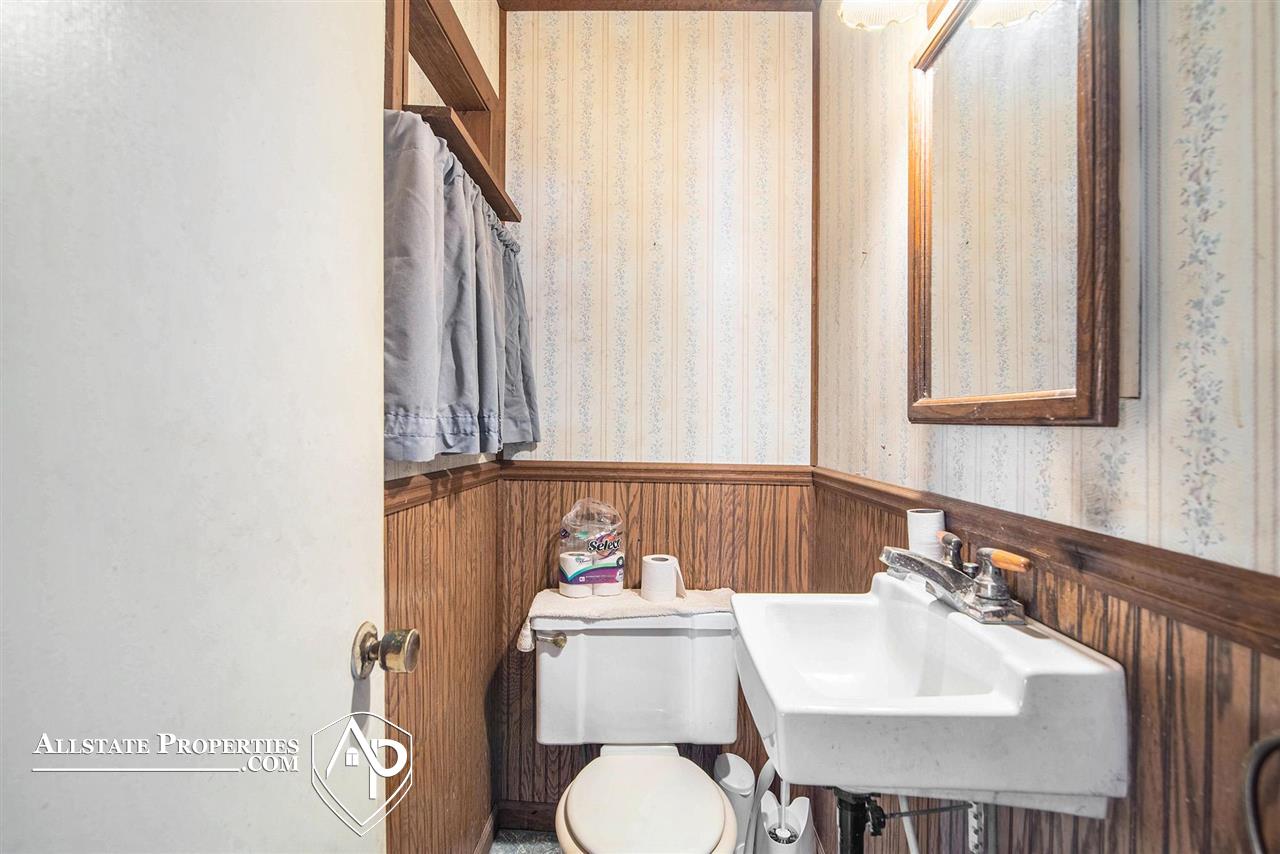 203 East Rising Street Davison, MI 48423 - Photo 10 of 16 50065138-9.JPG