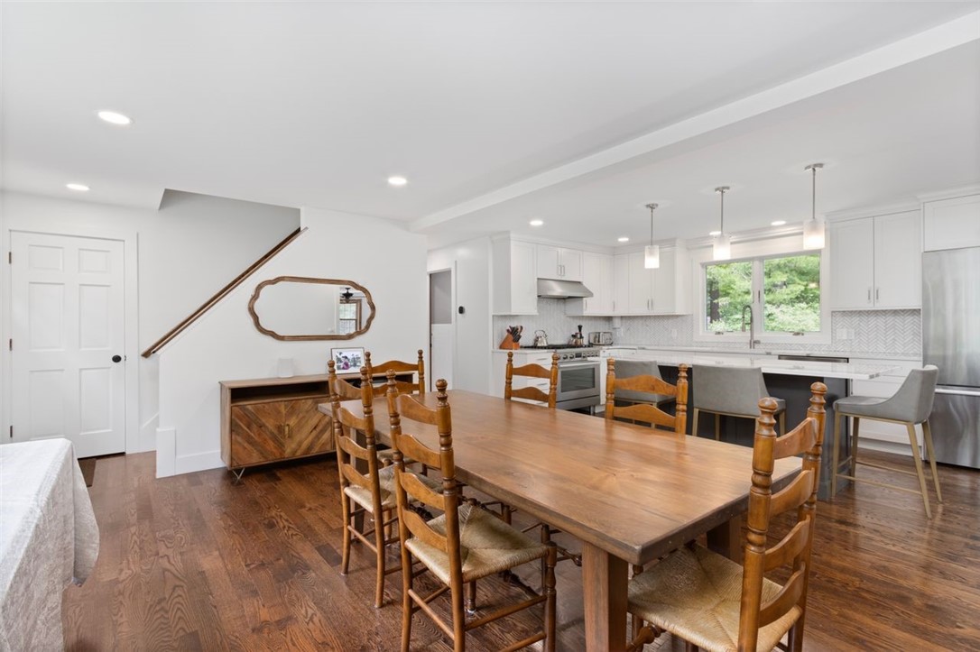 257 Shannock Road South Kingstown, RI 02879 - Photo 10 of 48