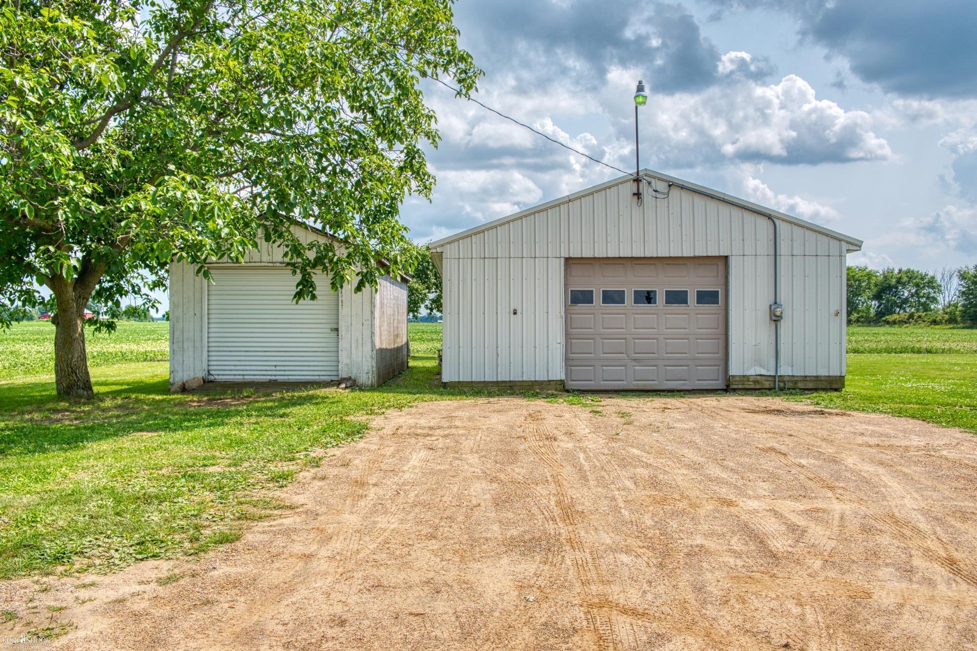 2200 East Riley Road Owosso, MI 48867 - Photo 29 of 34 50148402-fab0094f-831a-4b6e-be79-e3b0af27c488.JPG