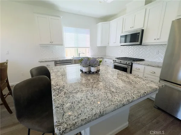 $420,000 | 1620 West Porter Avenue, Visalia, CA 93291