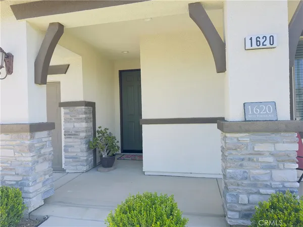 $420,000 | 1620 West Porter Avenue, Visalia, CA 93291