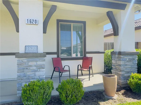 $420,000 | 1620 West Porter Avenue, Visalia, CA 93291