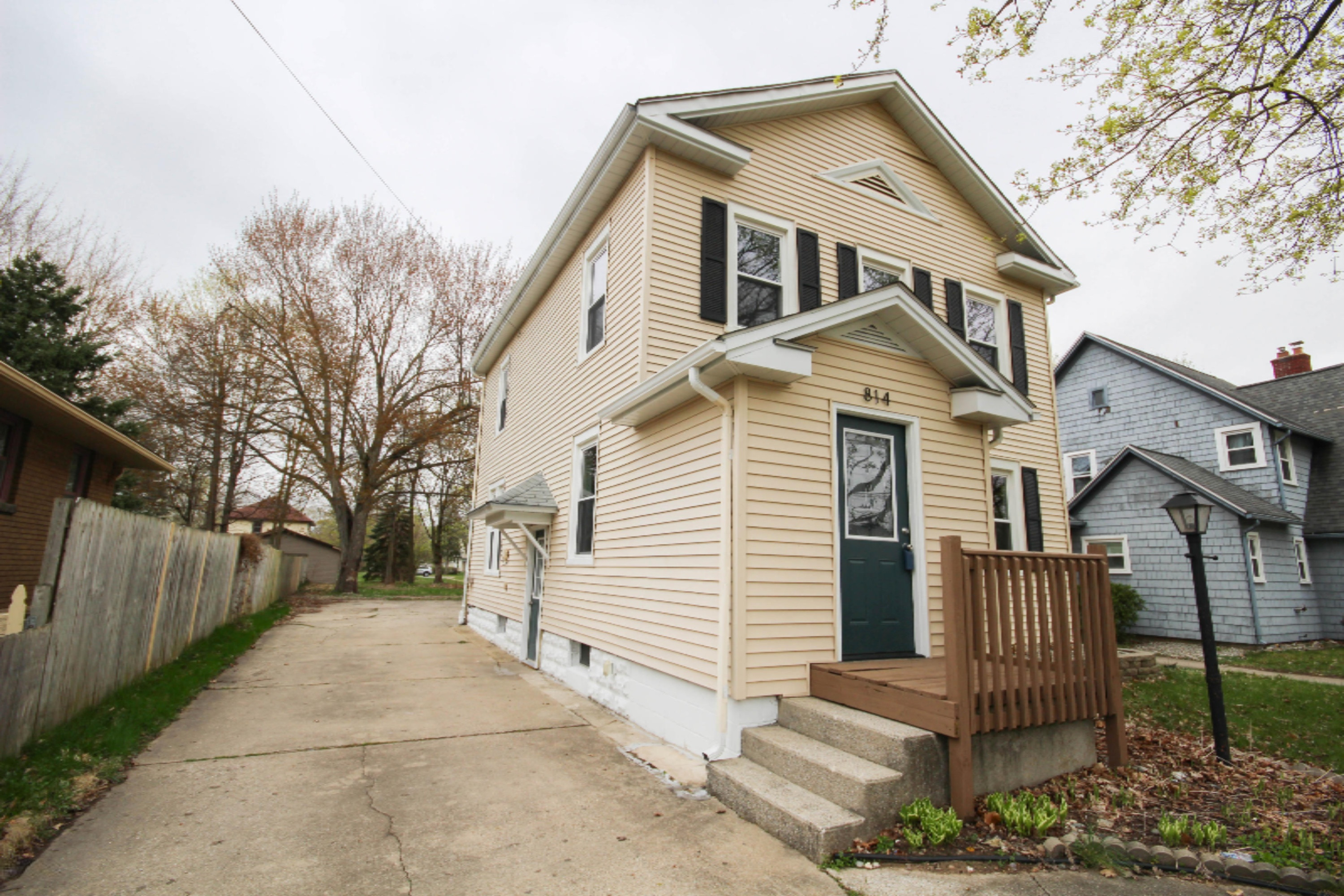 814 East Street Three Rivers, MI 49093 - Photo 2 of 31 untitled (2 of 7)