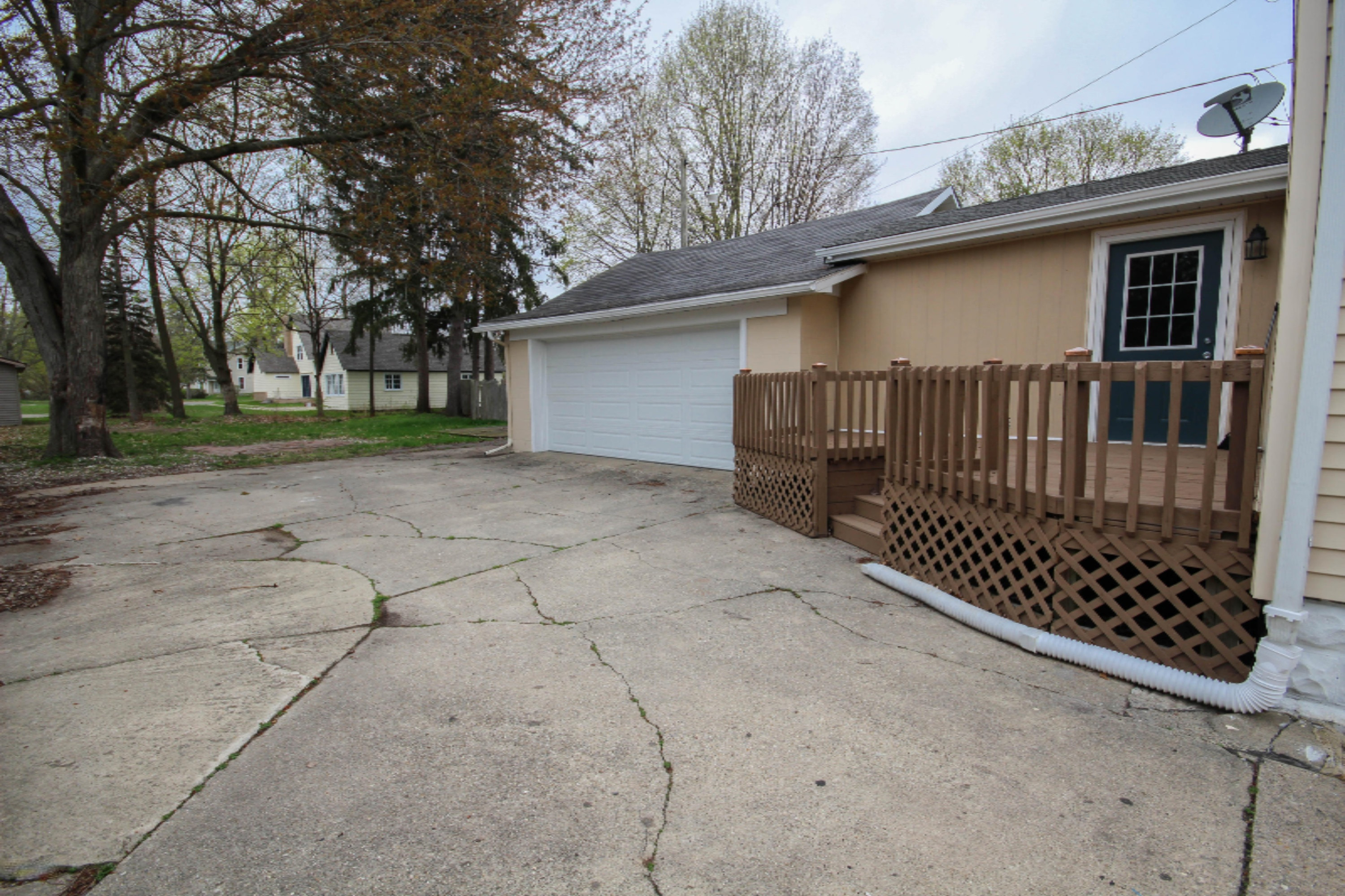 814 East Street Three Rivers, MI 49093 - Photo 4 of 31 untitled (3 of 7)