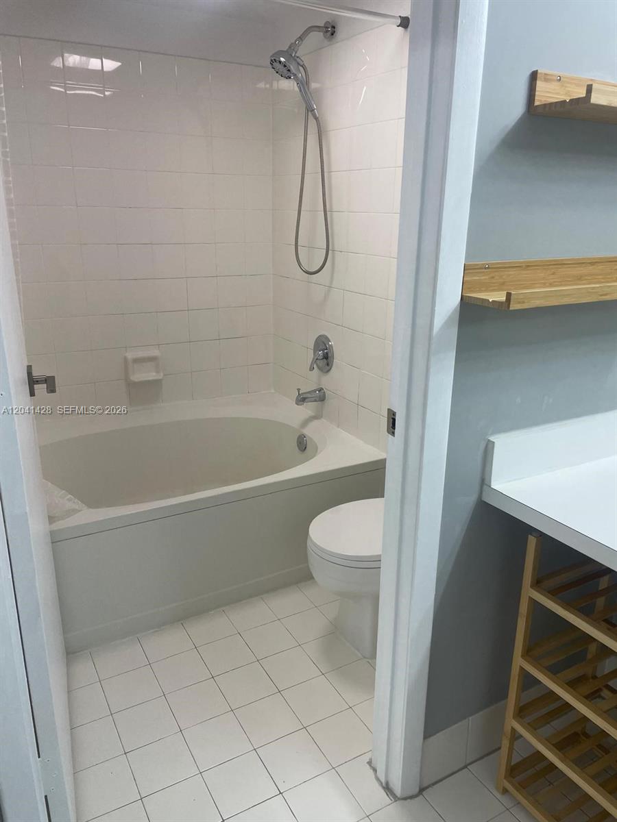 761 North Pine Island Road, Unit 203 Plantation, FL 33324 - Photo 26 of 38
