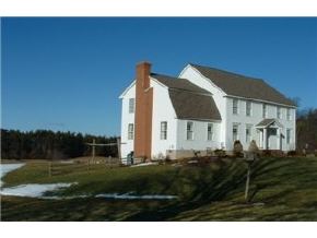 139 Kendall Pond Road Windham, NH 03087 - Photo 3 of 9