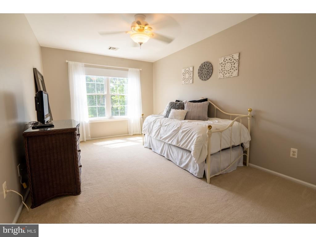 260 Quadrant Road Manahawkin, NJ 08050 - Photo 14 of 24 Gallery Image 14