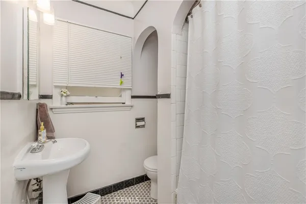 $1,358,000 | 1117 Mira Mar Avenue, Long Beach, CA 90804