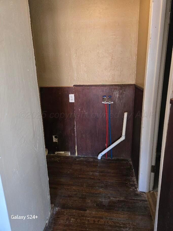 1104 South Western Street Amarillo, TX 79106 - Photo 16 of 24 a view of walk in closet