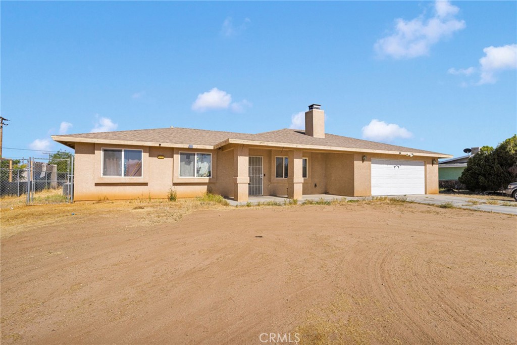 13475 Yakima Road Apple Valley, CA 92308 - Photo 2 of 20