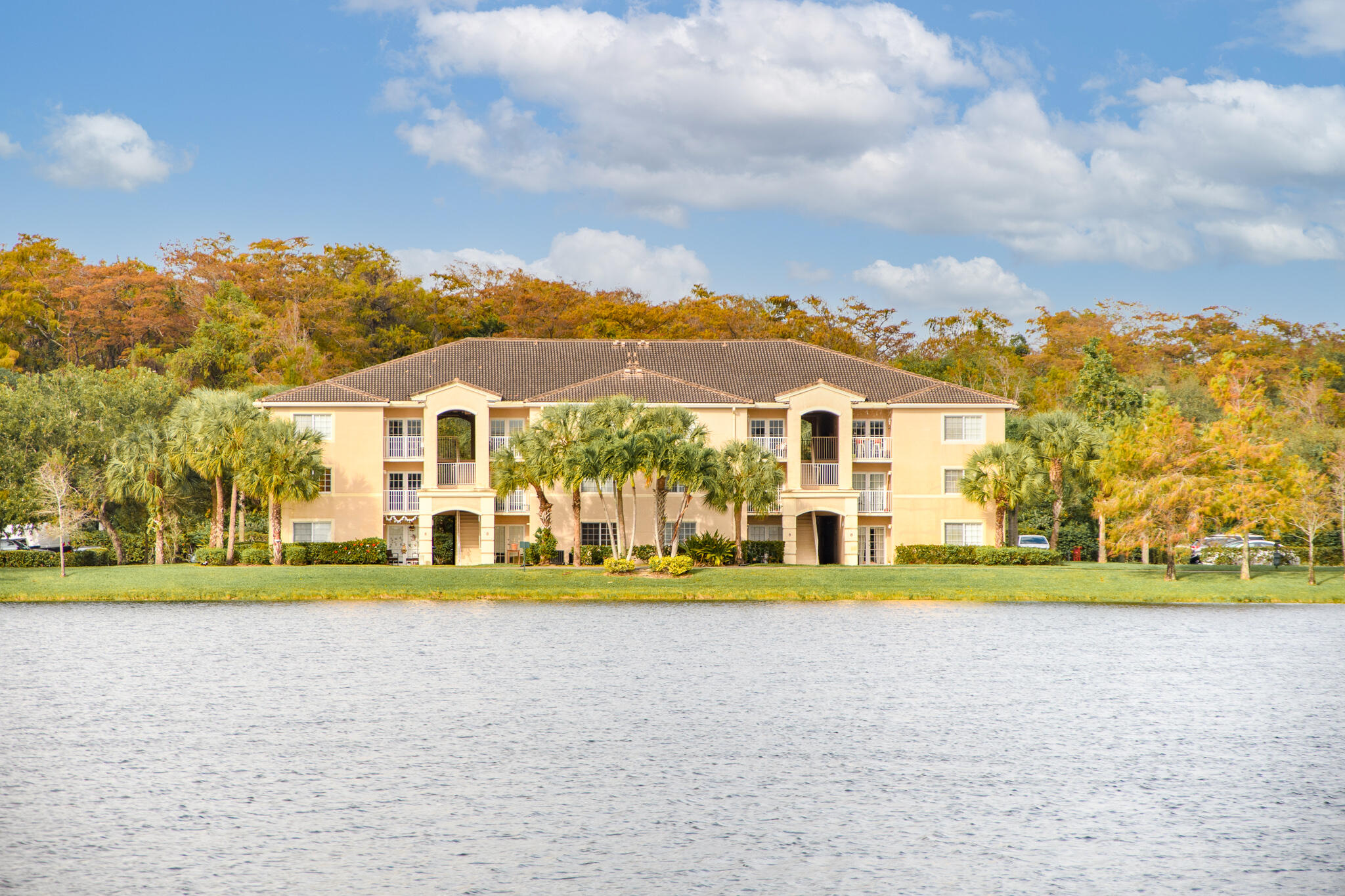 5051 Wiles Road, Unit 306 Coconut Creek, FL 33073 - Photo 3 of 27 DSC_1611a