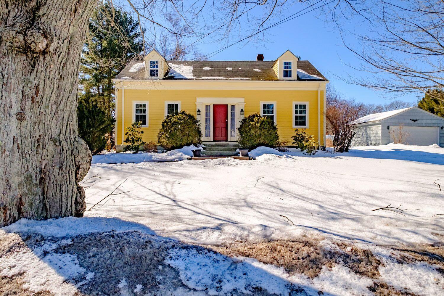 131 Spring Street Westbrook, ME 04092 - Photo 2 of 28 qPg18Qhv