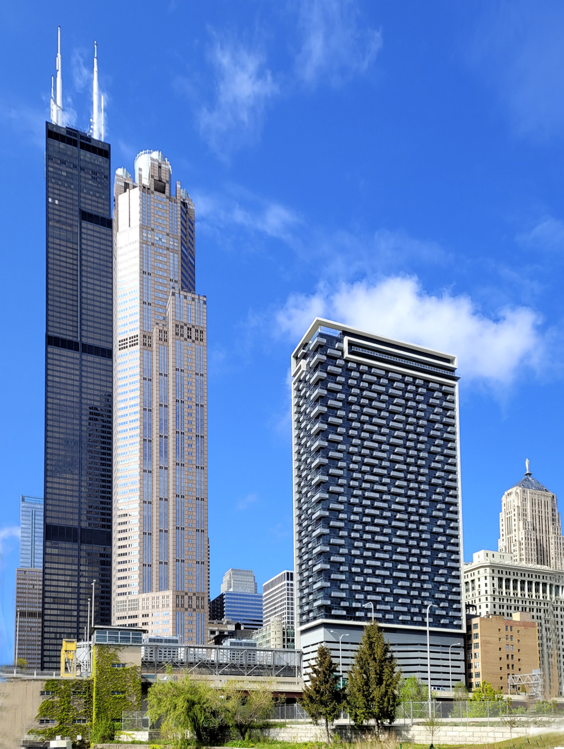 235 West Van Buren Street, Unit 3420 Chicago, IL 60607 - Photo 1 of 18 a front view of a building