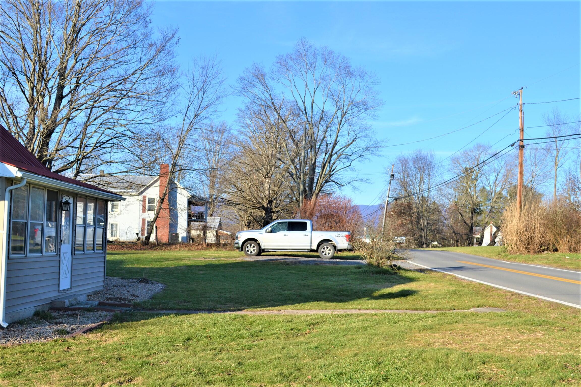 143 Friars Hill Road Williamsburg, WV 24991 - Photo 2 of 34 Gallery Image 2