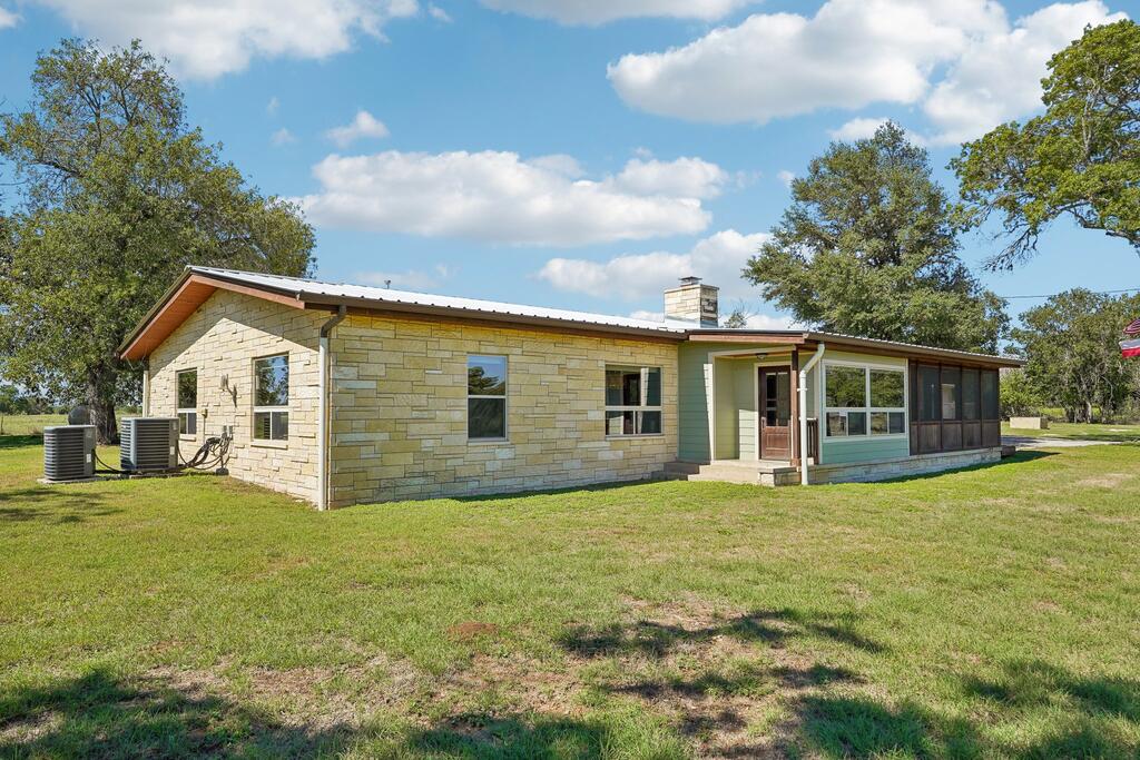 24 Edmiston Road Comfort, TX 78013 - Photo 50 of 55 Gallery Image 50