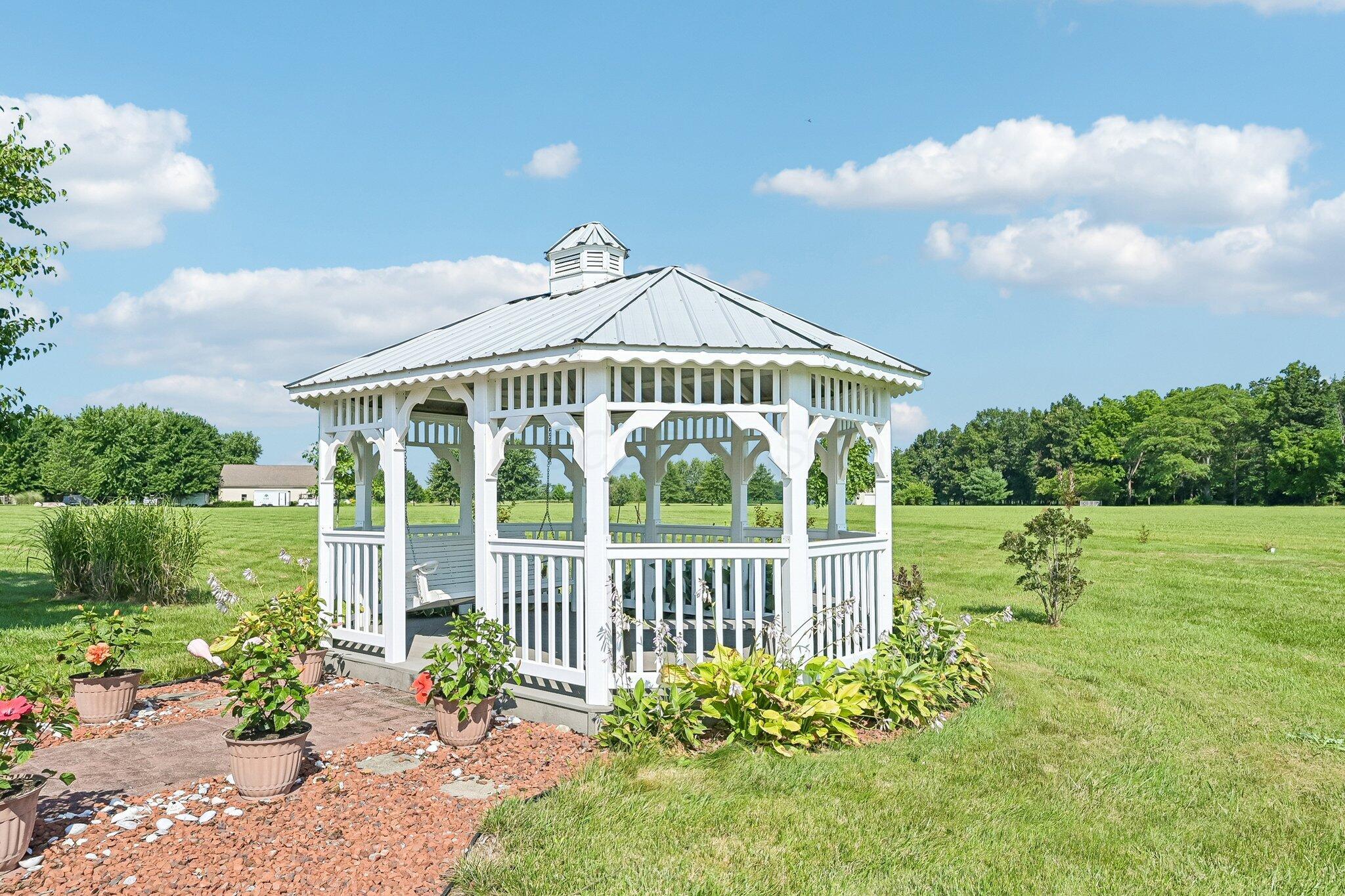 12417 Bulen-Pierce Road Lockbourne, OH 43137 - Photo 68 of 129 Gazebo
