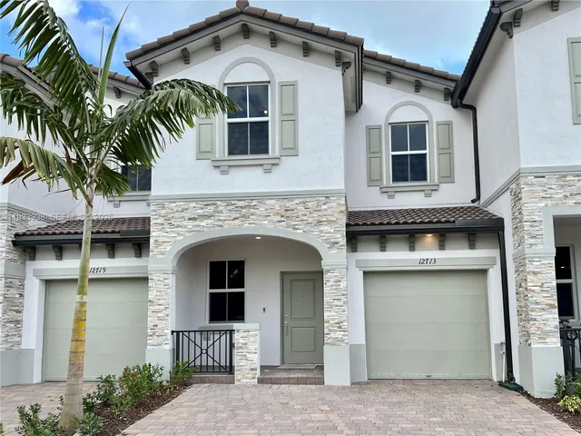 $3,275 | 12713 Northwest 24th Avenue, Miami, FL 33147