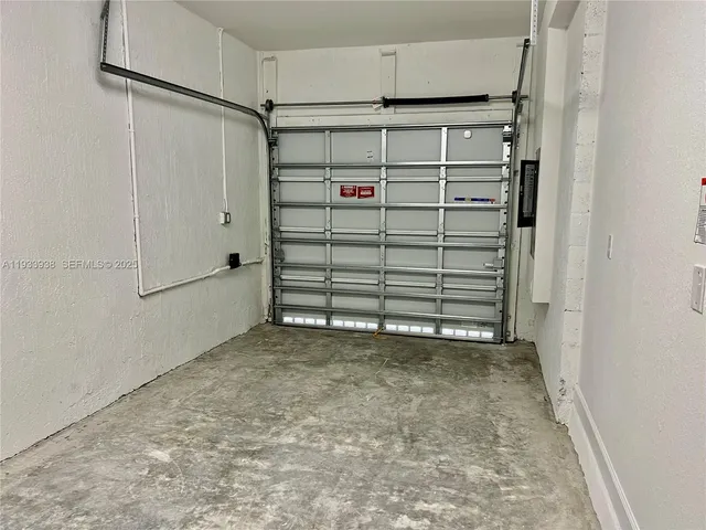 $3,275 | 12713 Northwest 24th Avenue, Miami, FL 33147