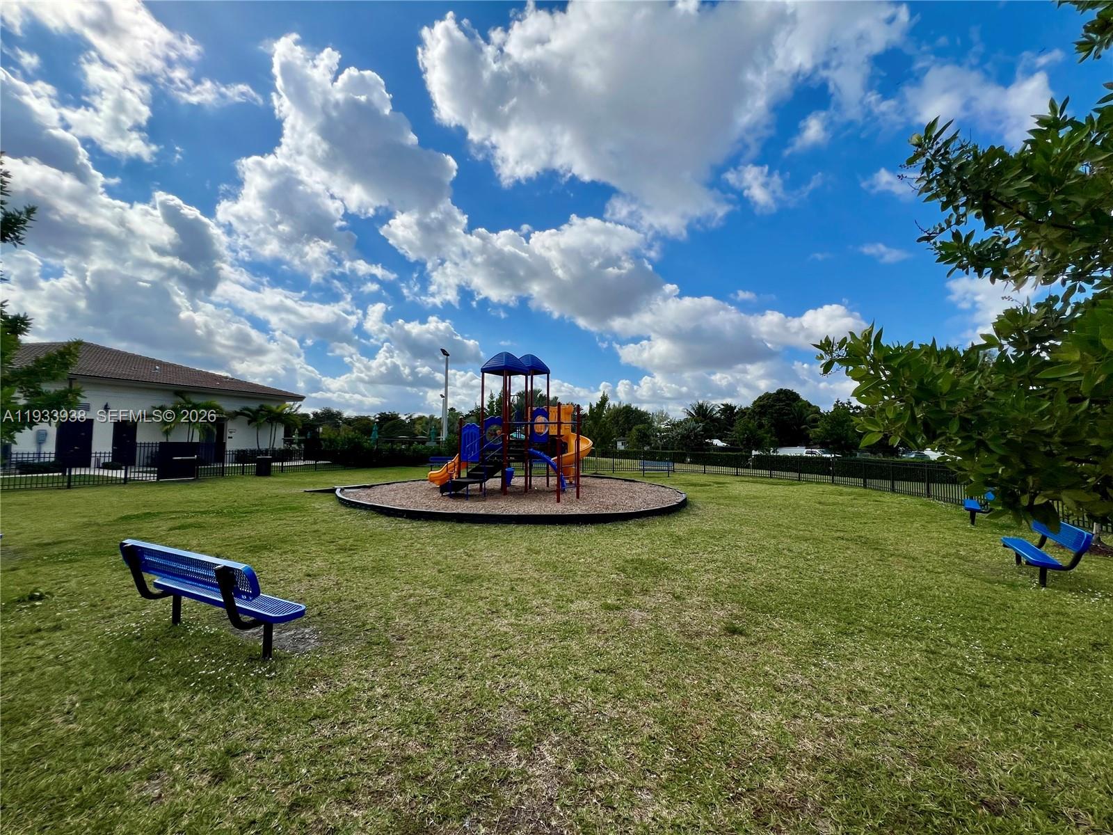 12713 Northwest 24th Avenue Miami, FL 33147 - Photo 44 of 50