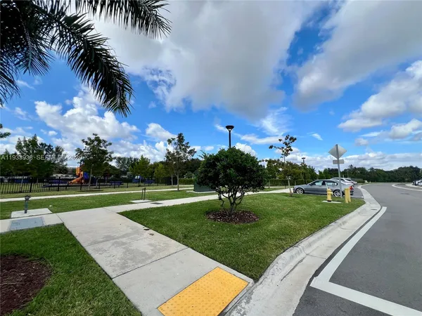 $3,275 | 12713 Northwest 24th Avenue, Miami, FL 33147