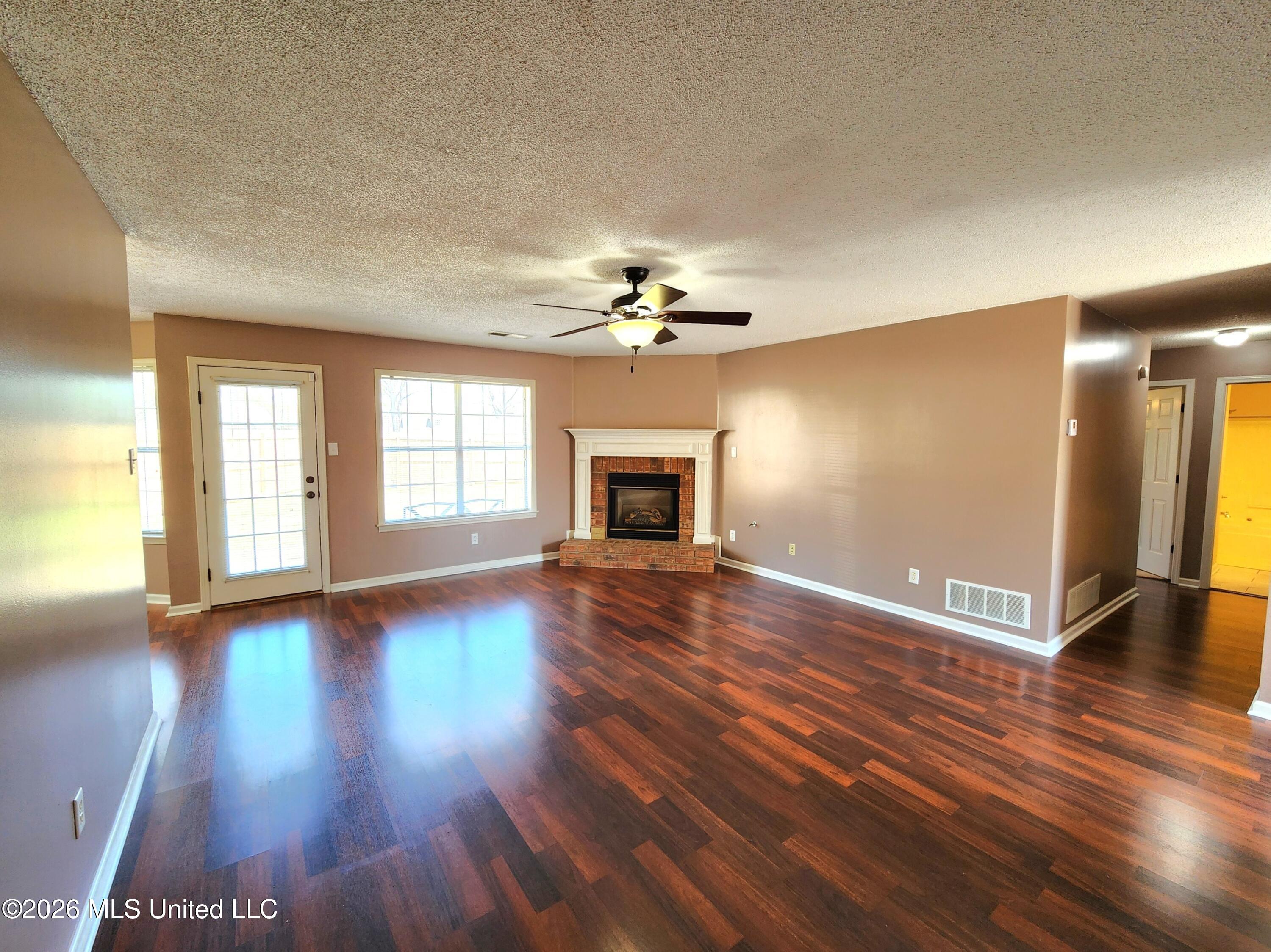 3396 Clepsyda Drive Hernando, MS 38632 - Photo 14 of 36 Great Room