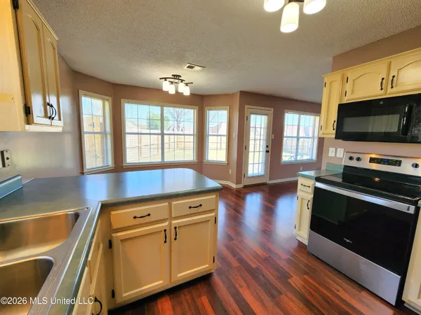 $275,000 | 3396 Clepsyda Drive, Hernando, MS 38632