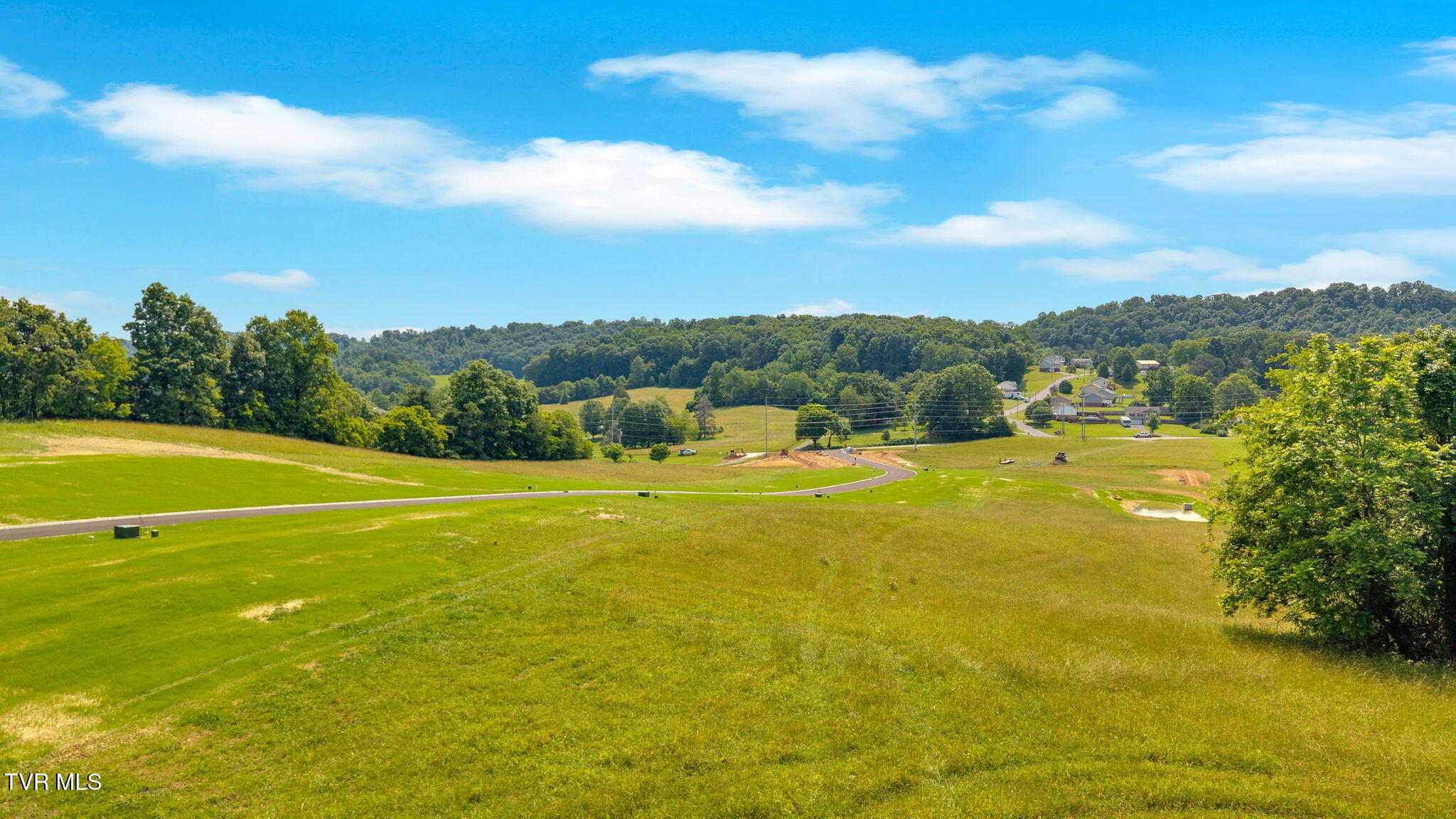 449 Tortoise Way, Unit 14 Jonesborough, TN 37659 - Photo 4 of 5 26-web-or-mls-DJI_20250602111923_0170_D