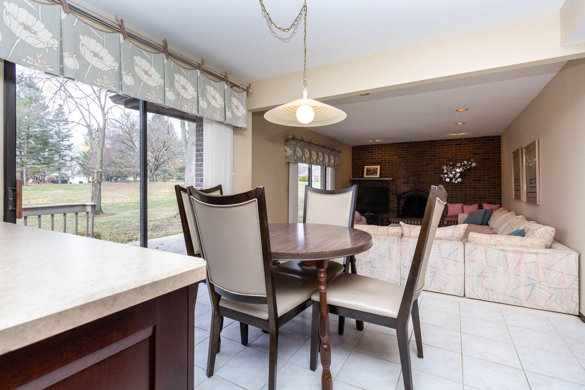 22175 Wingate Court Farmington, MI 48335 - Photo 20 of 44 Family Room
