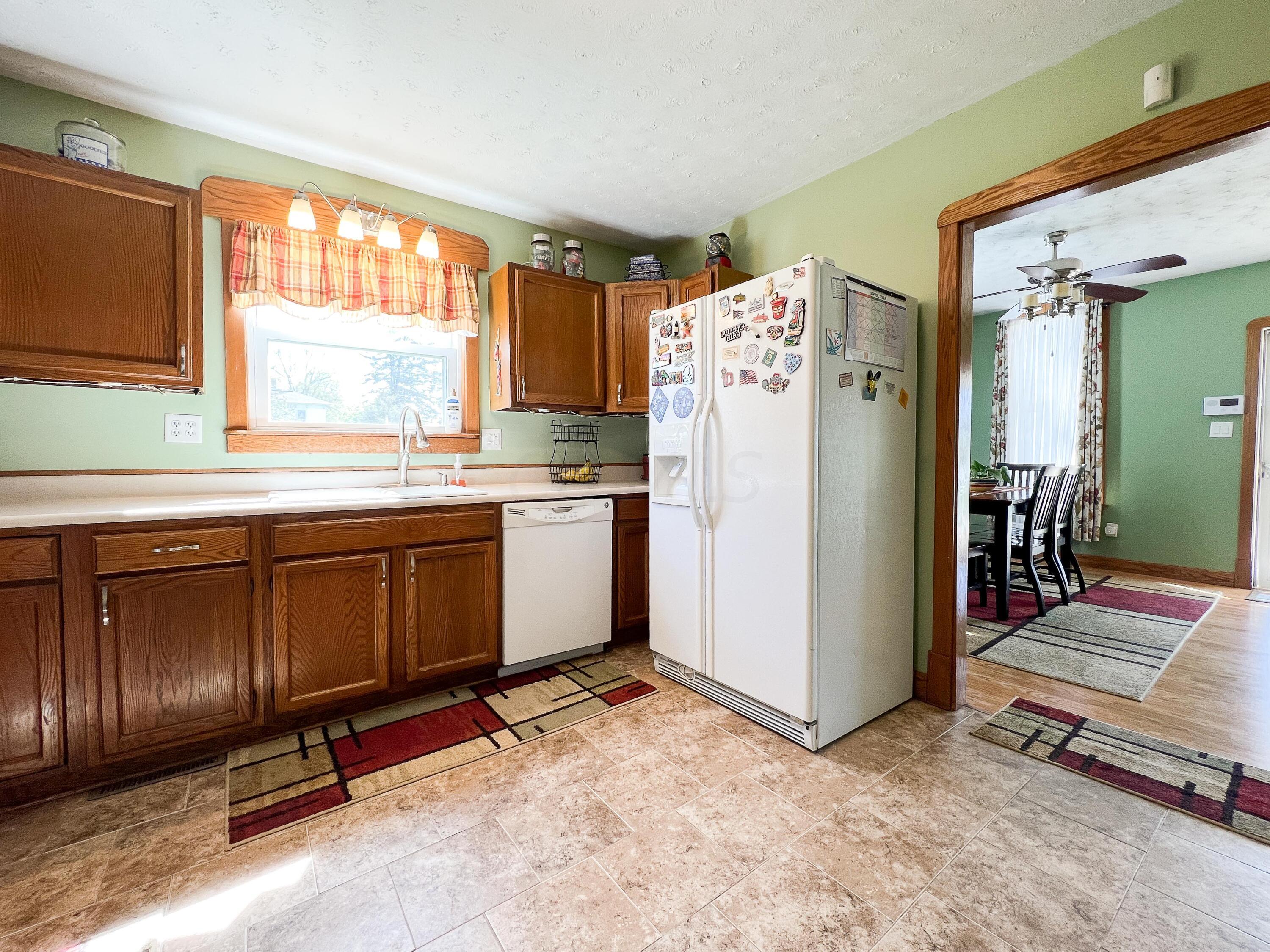107 Union Street Edison, OH 43320 - Photo 18 of 47 Kitchen