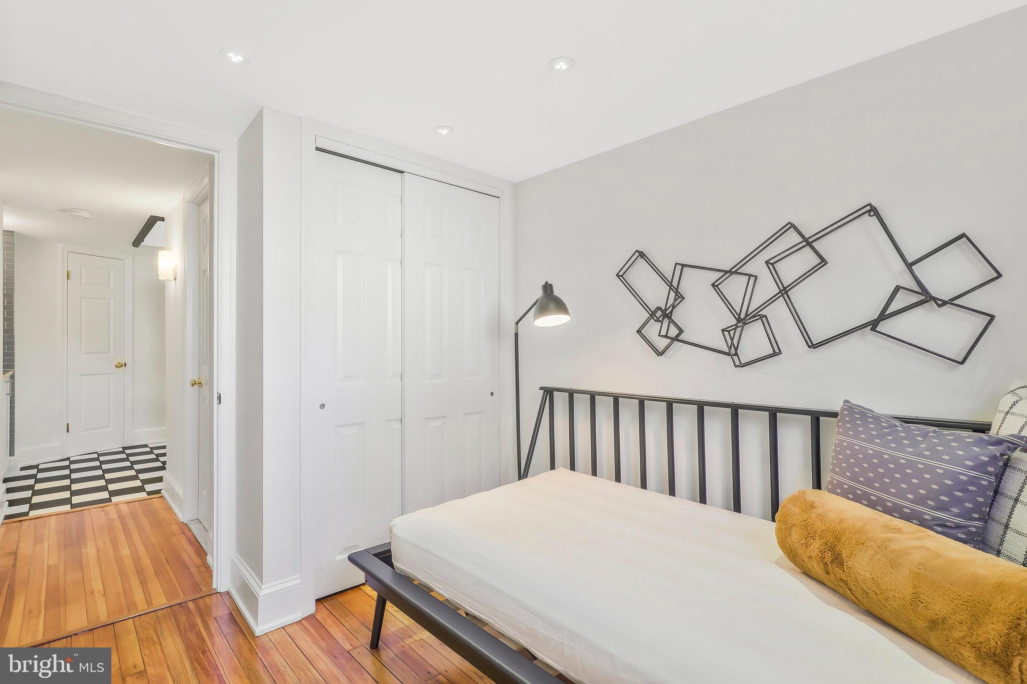 410 5th Street Northeast, Unit 14 Washington, DC 20002 - Photo 13 of 40 Main BR with large closet.