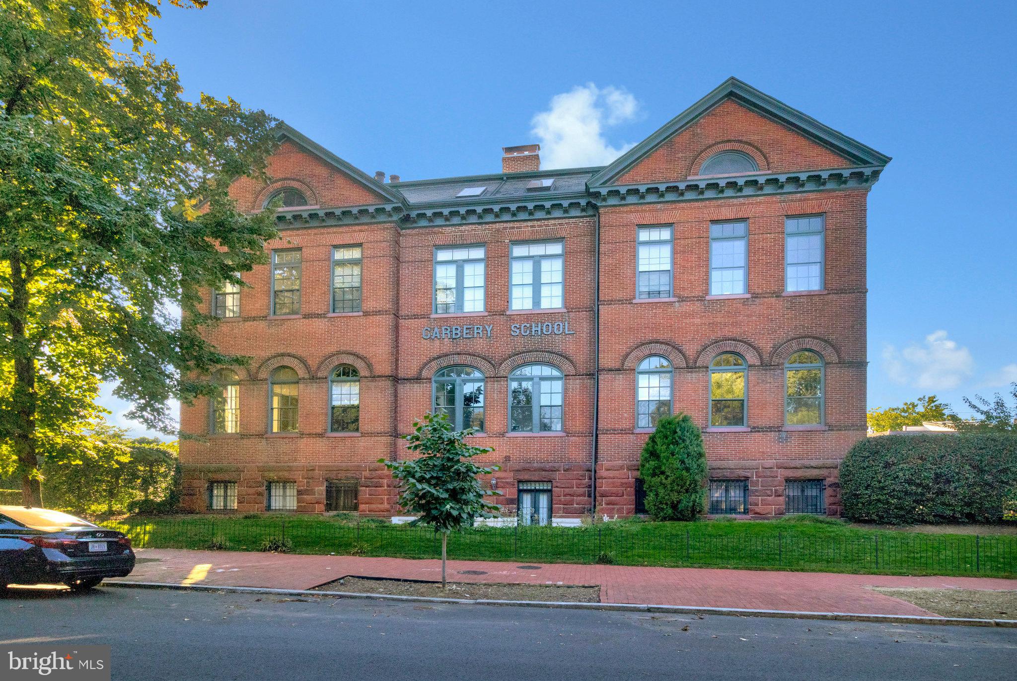 410 5th Street Northeast, Unit 14 Washington, DC 20002 - Photo 4 of 40 Perfect locale near Stanton Pk, Union Station...
