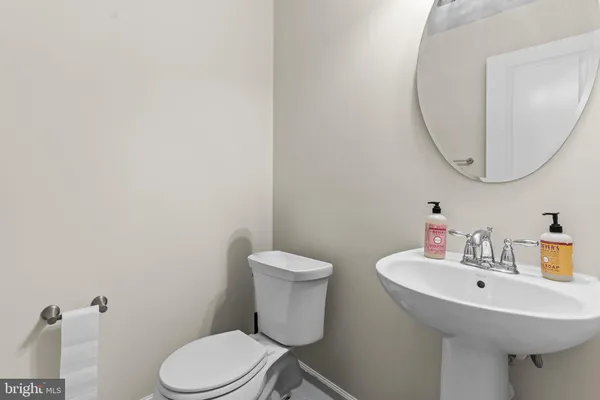 $2,695 | 7933 Trailview Crossing, Glen Burnie, MD 21060