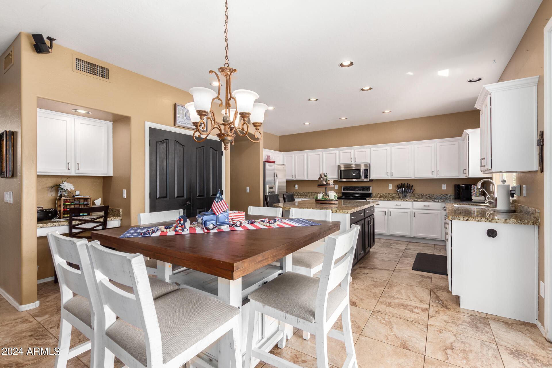 3713 East Kimball Road Gilbert, AZ 85297 - Photo 12 of 45 03 - Kimball