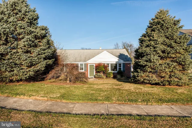 $485,000 | 22 Longwood Drive, Wayne, PA 19087