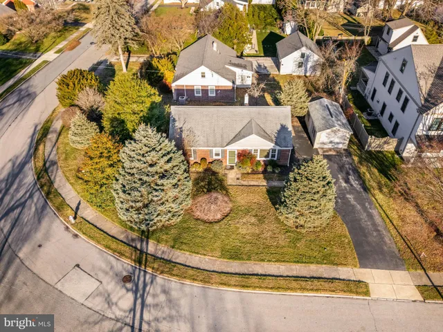 $485,000 | 22 Longwood Drive, Wayne, PA 19087