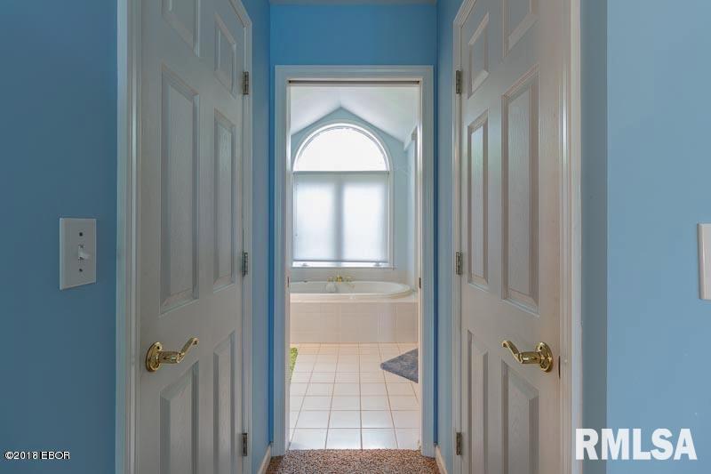 12247 Pebble Point Road Marion, IL 62959 - Photo 15 of 41