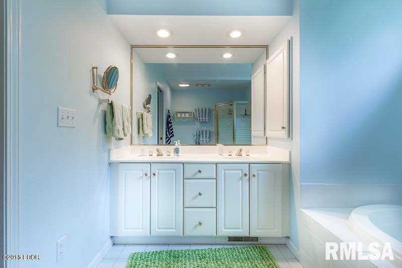 12247 Pebble Point Road Marion, IL 62959 - Photo 18 of 41