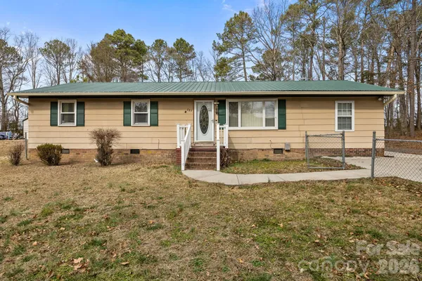 $205,000 | 289 Washington Park Road, Mount Gilead, NC 27306