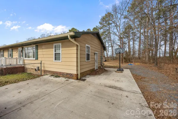 $205,000 | 289 Washington Park Road, Mount Gilead, NC 27306