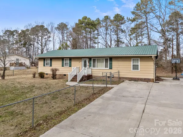 $205,000 | 289 Washington Park Road, Mount Gilead, NC 27306