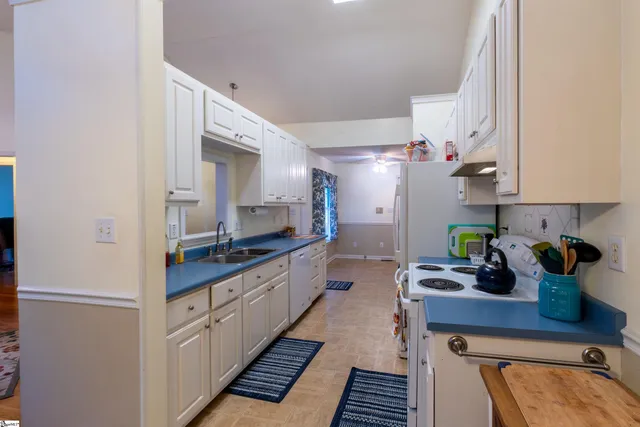 $214,900 | 405 Pascal Drive, Greenwood, SC 29649