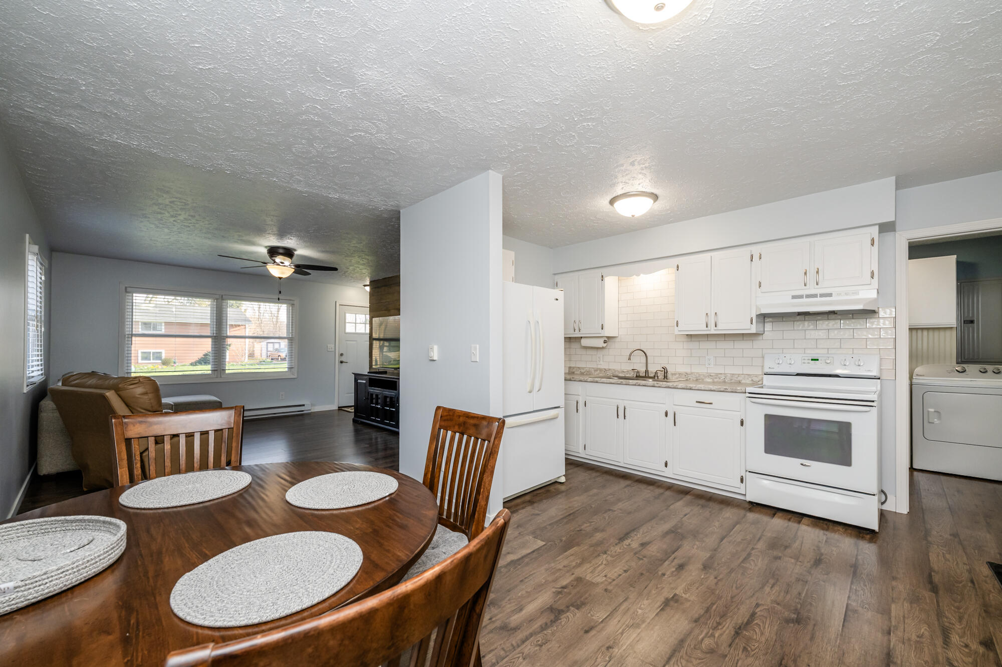 363 Riverside Drive Watervliet, MI 49098 - Photo 9 of 25 Riverside-114