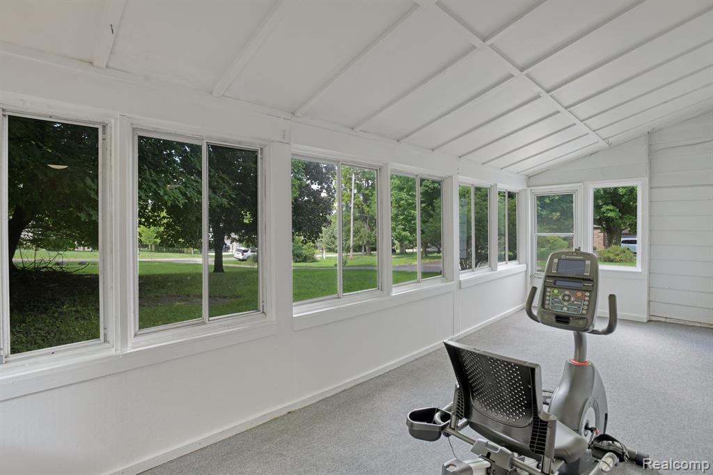 404 Jayne Road Fenton, MI 48430 - Photo 12 of 18 Gallery Image 12