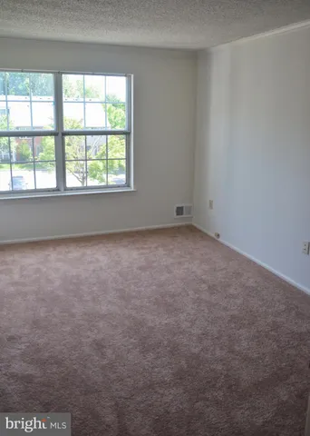 $2,250 | 74 Lehavre Court, Trenton, NJ 08619