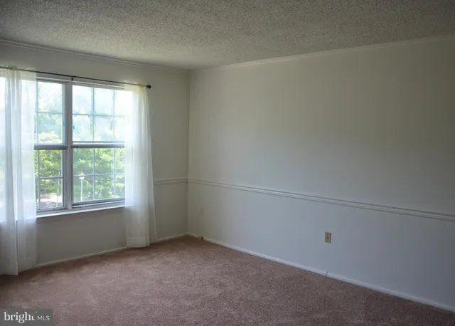 $2,250 | 74 Lehavre Court, Trenton, NJ 08619