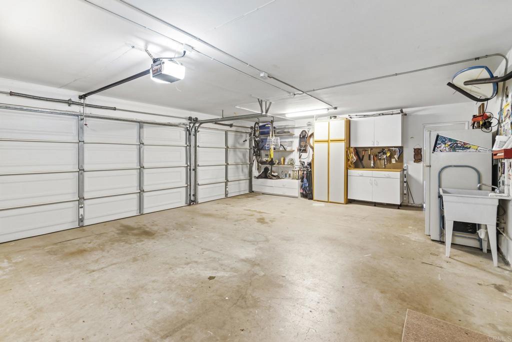 1462 Pegaso Street Encinitas, CA 92024 - Photo 11 of 36 a view of a garage